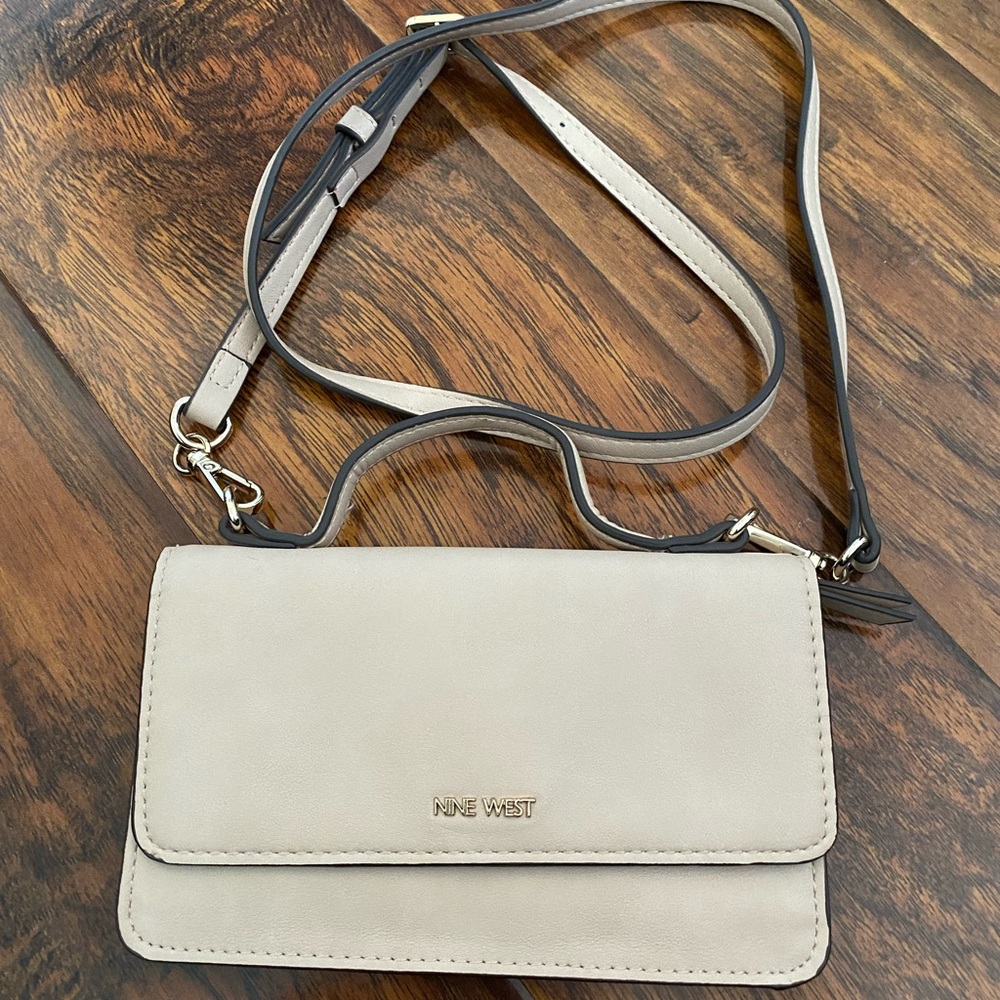Nine West Crossbody Wallet